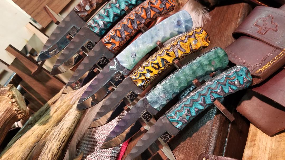 HANDMADE CUSTOM FIXED BLADE KNIVES and WIVES