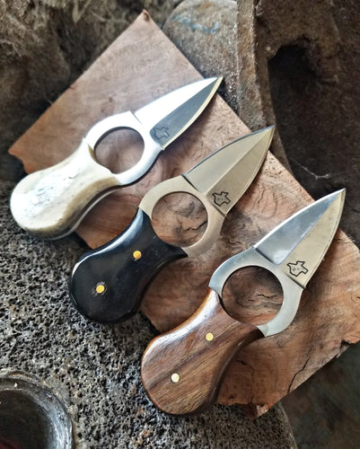 Small Dagger