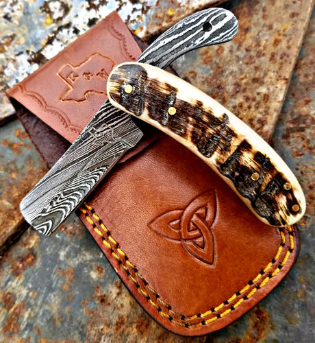Small Damascus Razor with Rams Horn Handle